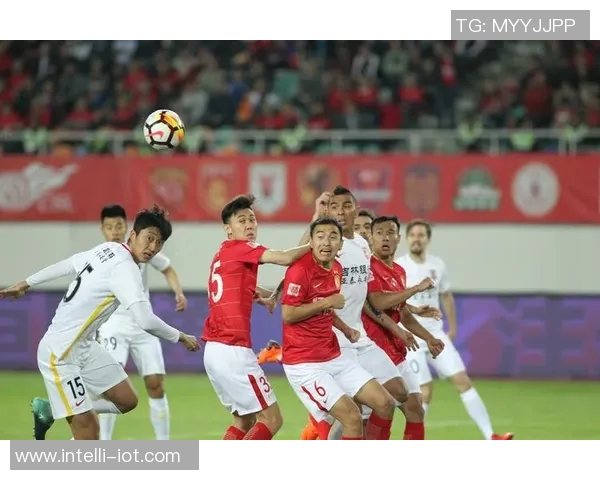 亚泰与恒大历史交锋回顾及战绩分析揭示双方对决的精彩瞬间