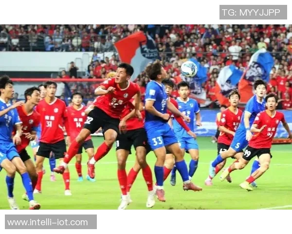 苏州东吴足球迎战泰州球队全力争胜展现实力与激情