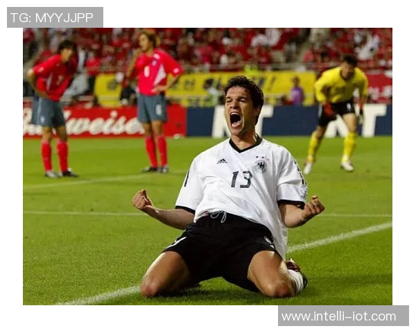 莱奥的成长之路：从青涩少年到足球巨星的传奇旅程