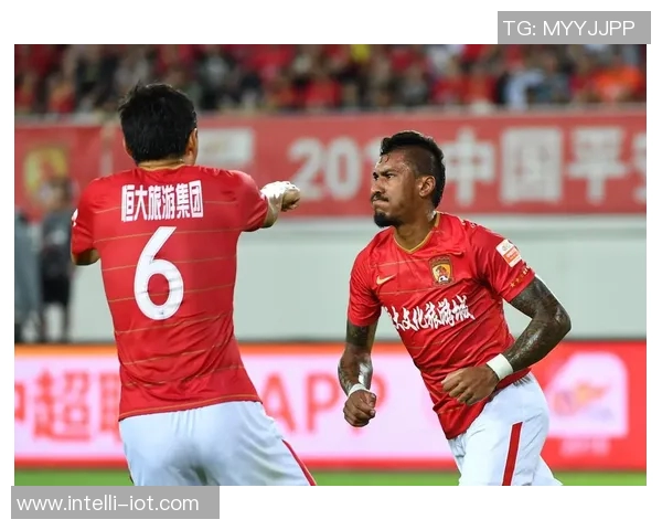 重庆斯威主场迎战恒大争夺中超积分榜重要位置的焦点之战 重庆斯威主场迎战恒大争夺中超积分榜重要位置的焦点之战