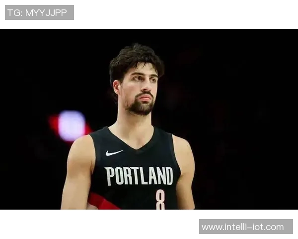 305开拓者与爵士的激烈对决展现篮球魅力与团队精神的巅峰对抗 305开拓者与爵士的激烈对决展现篮球魅力与团队精神的巅峰对抗