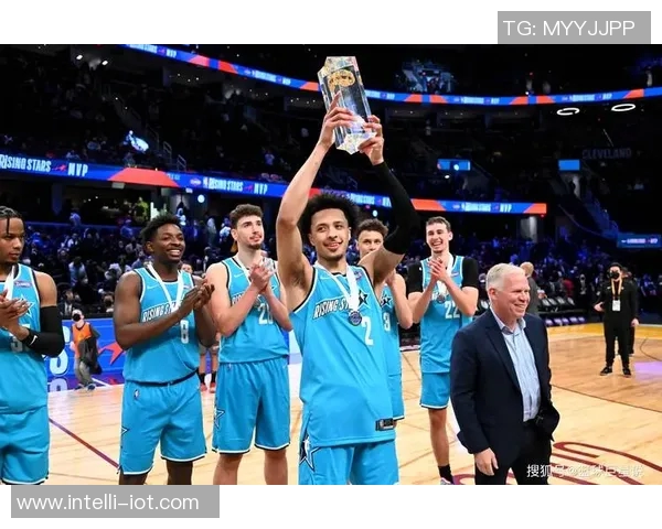 凯德坎宁安如何在NBA赛场上展现领袖风范与卓越才华