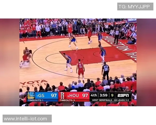 2016季后赛勇士与火箭的激烈对决回顾与精彩瞬间分析