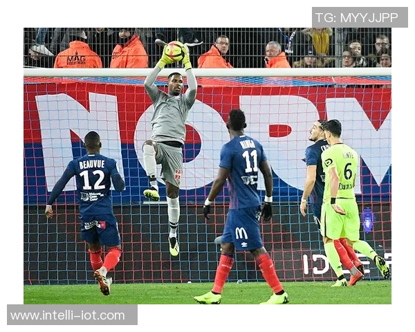 迈尼昂：从青涩小将到世界级门将的蜕变之路