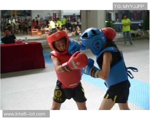 黄磊亲自分享排球技巧与心得体会助你提升球技的秘诀