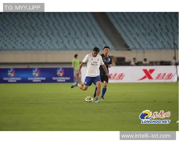 南京足球队引领最新足球节奏TOP10榜单精彩纷呈的比赛瞬间回顾